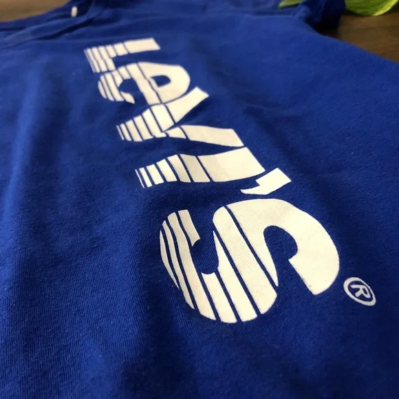 *SOLD* Levi's Graphic Print Blue Tee Shirt - Picture 5 of 7